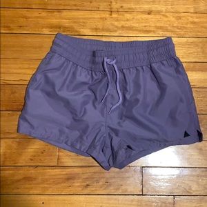 Short swim shorts